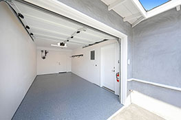 Huge Attached Garage with Direct Access